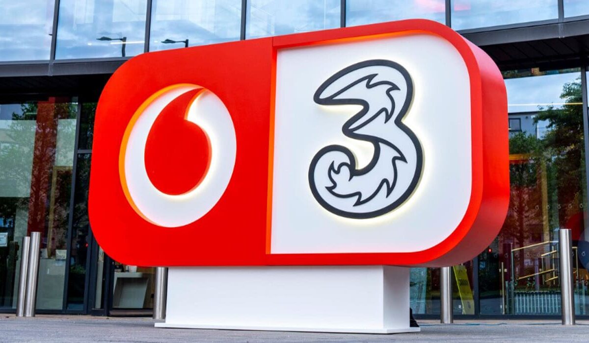 VodafoneThree logo